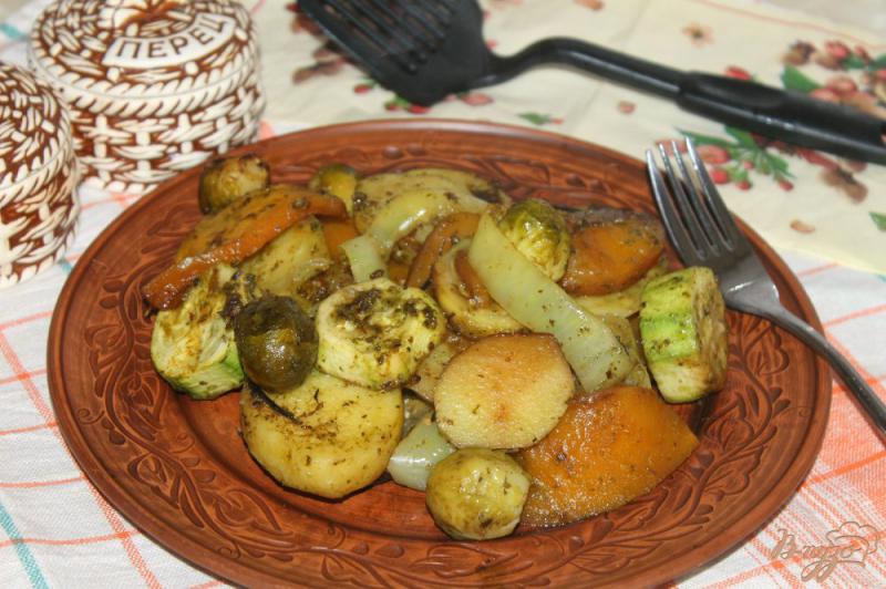 Фото приготовление рецепта: Печеные овощи с соусом Песто в фольге шаг №5