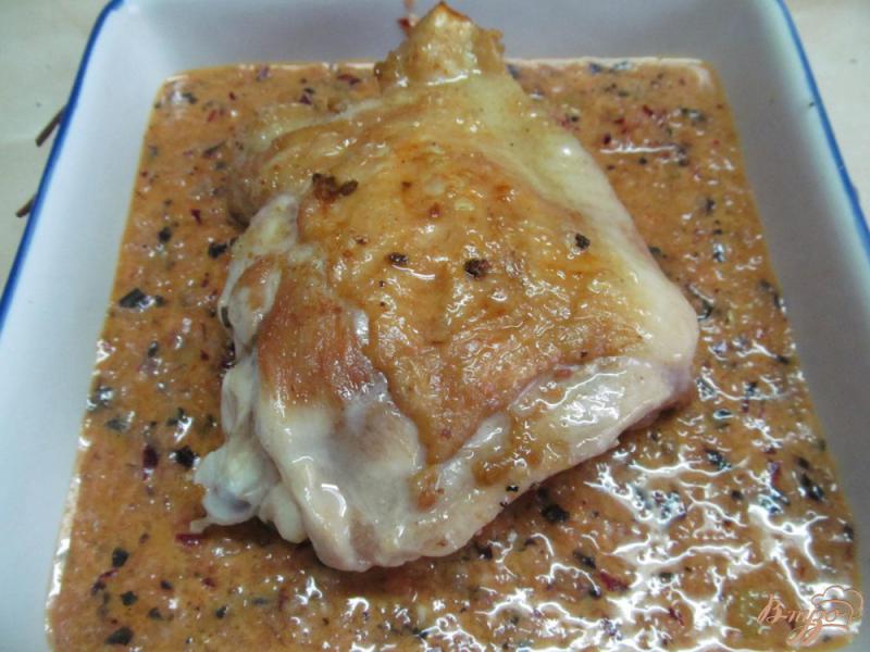Фото приготовление рецепта: Куриные бедра в соусе пири-пири шаг №6