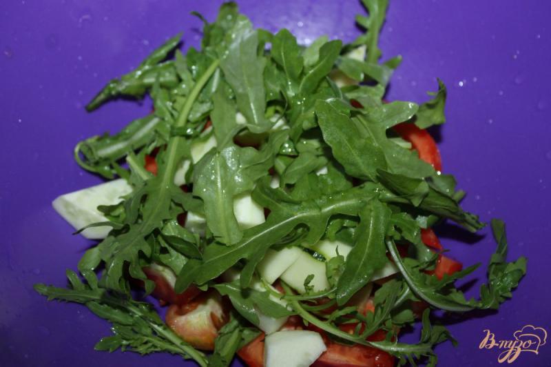 Фото приготовление рецепта: Салат с колбасой и жареными баклажанами шаг №2