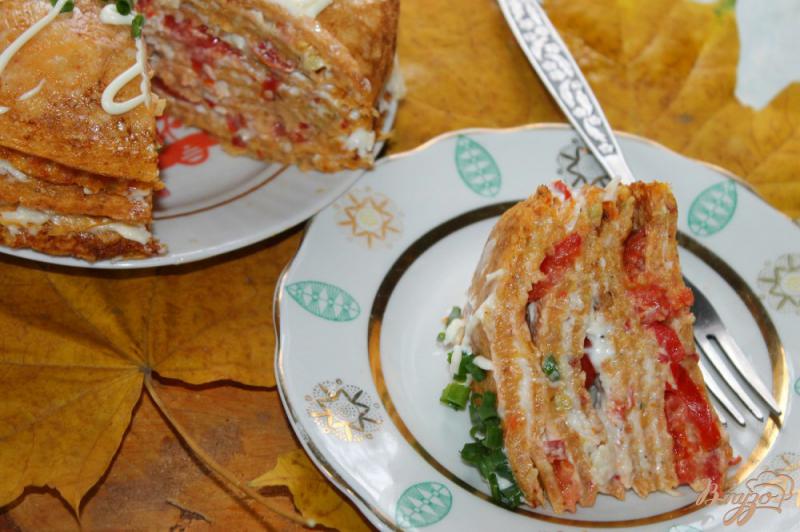Фото приготовление рецепта: Овощной торт с помидорами и сыром шаг №10