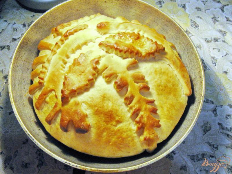 Фото приготовление рецепта: Пирог с яблоками и айвой шаг №7