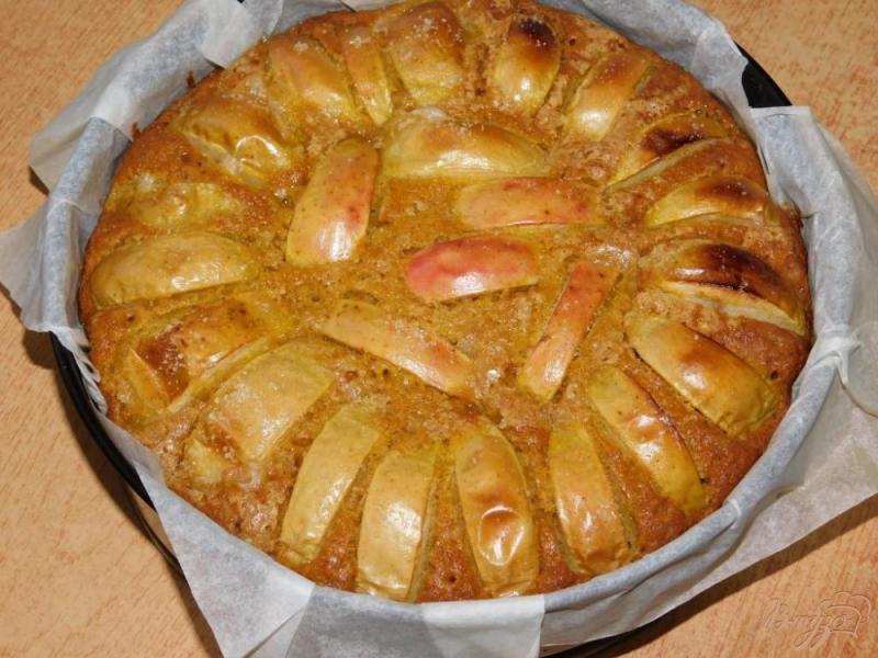 Фото приготовление рецепта: Тыквенно-яблочный пирог шаг №5