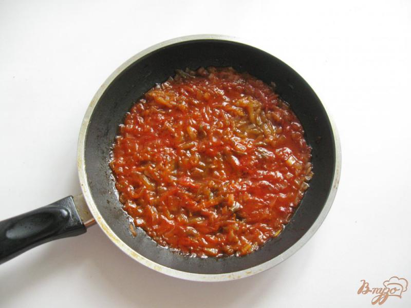 Фото приготовление рецепта: Грибная солянка с капустой и сосисками шаг №1