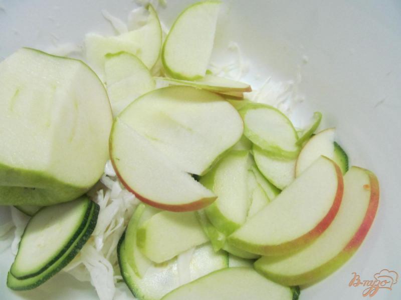 Фото приготовление рецепта: Капустный салат в легком маринаде шаг №2