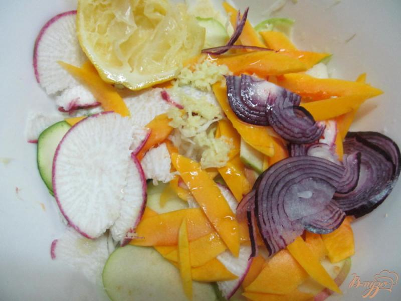 Фото приготовление рецепта: Капустный салат в легком маринаде шаг №4