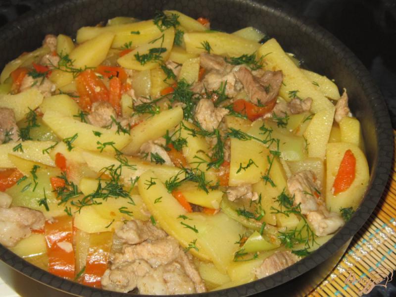 Фото приготовление рецепта: Рагу из свинины с кабачками и картофелем шаг №9