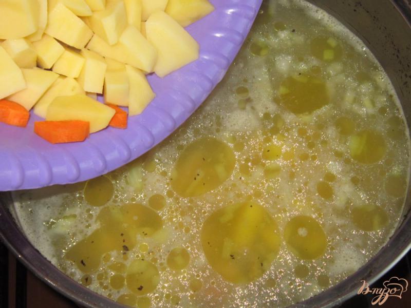 Фото приготовление рецепта: Суп из утки с рисом шаг №5