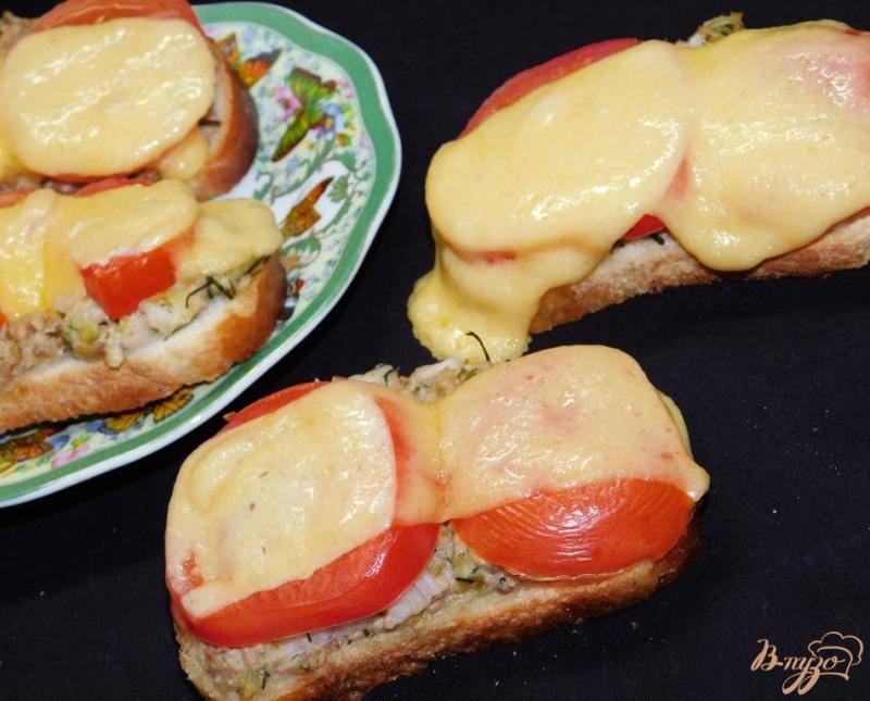 Фото приготовление рецепта: Горячие бутерброды шаг №6