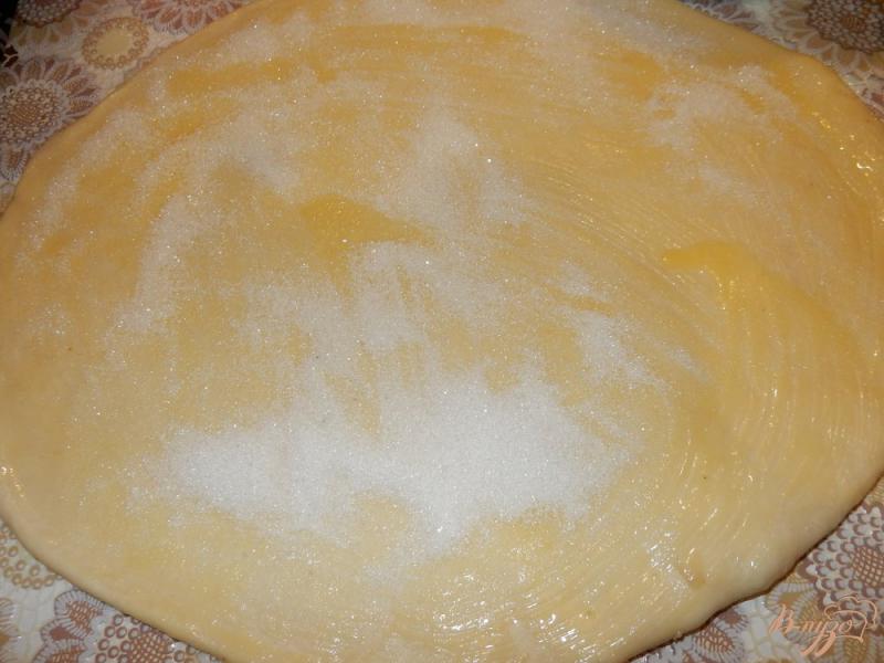 Фото приготовление рецепта: Сахарные булочки шаг №5