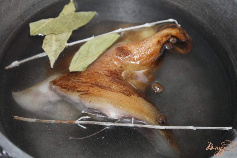 Фото приготовление рецепта: Копченые свиные ушки шаг №1