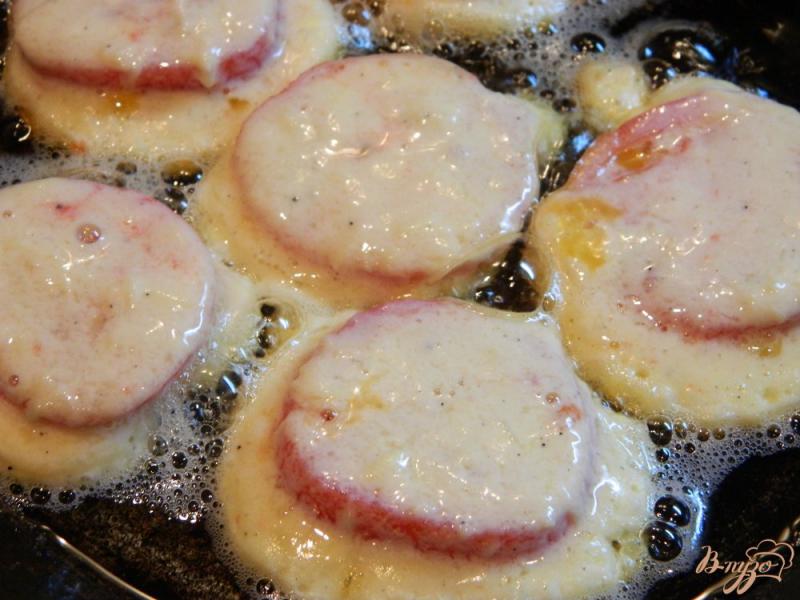 Фото приготовление рецепта: Закуска из помидоров в кляре шаг №5