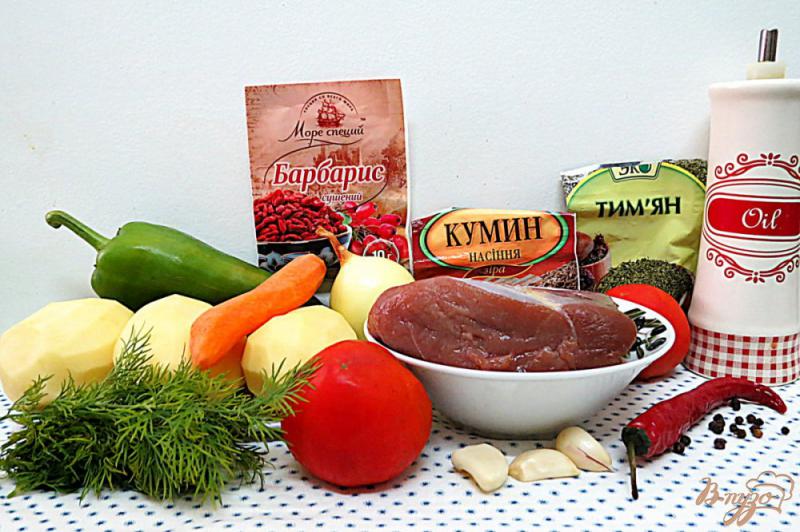 Фото приготовление рецепта: Картофель тушёный с мясом и овощами шаг №1