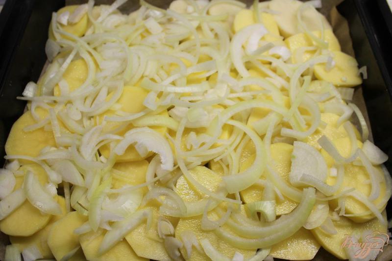 Фото приготовление рецепта: Картофель с грудинкой в духовке шаг №2