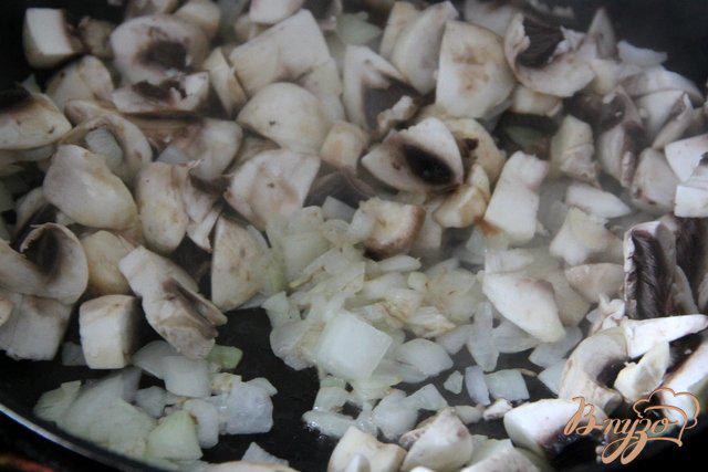Фото приготовление рецепта: Запекаяка из стручковой фасоли и грибов шаг №1