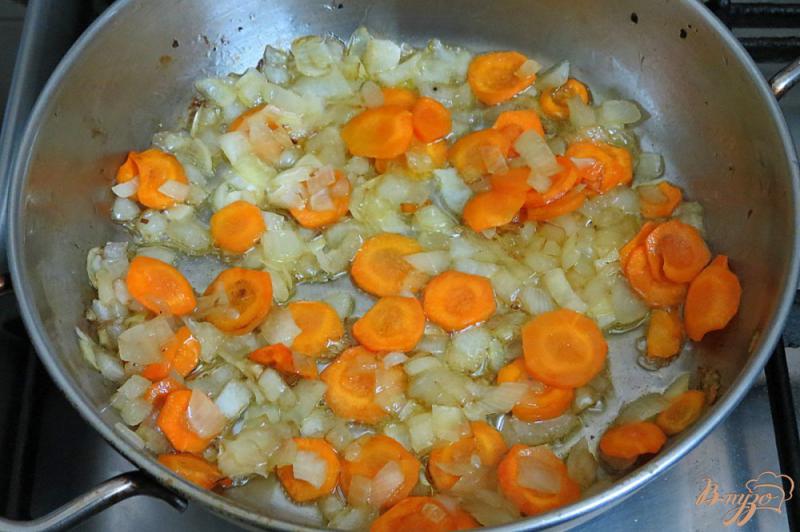 Фото приготовление рецепта: Суп со свининой и макаронами шаг №6