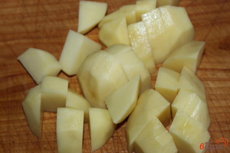 Фото приготовление рецепта: Картофельное пюре со шпинатом и жареными шампиньонами шаг №1