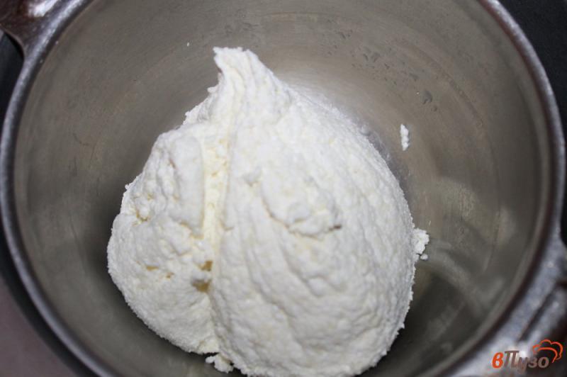Фото приготовление рецепта: Домашний твердый сыр из творога шаг №4
