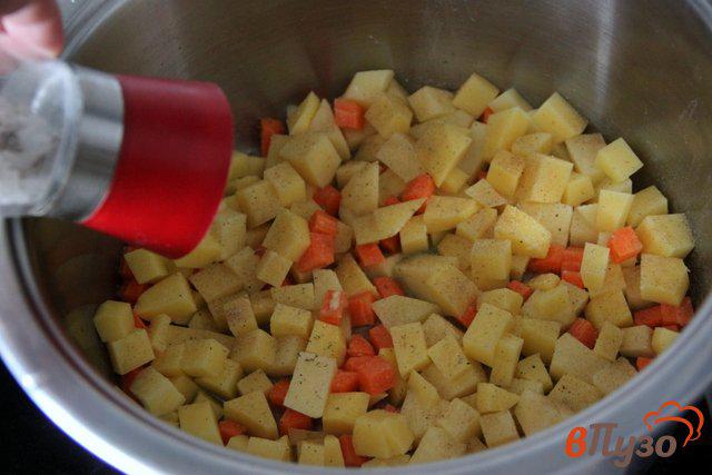 Фото приготовление рецепта: «Слоеный» овощной суп шаг №1