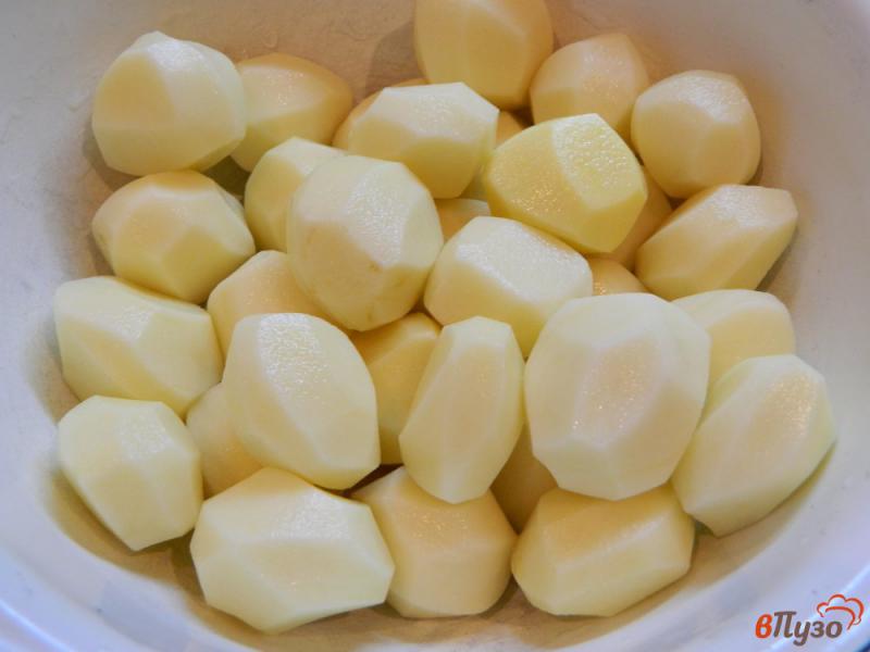 Фото приготовление рецепта: Картофель с грибами запеченный в духовке шаг №1