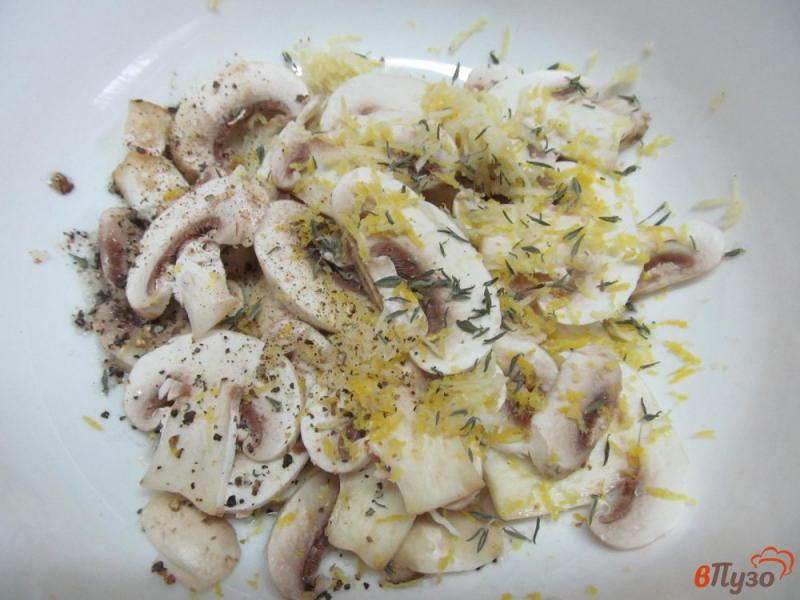Фото приготовление рецепта: Паста под соусом из свежих грибов шаг №2