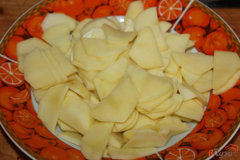 Фото приготовление рецепта: Жареный картофель с печенью и шампиньонами шаг №1