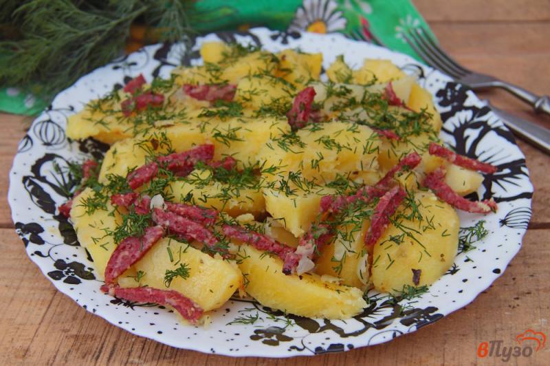 Фото приготовление рецепта: Картофель с колбасой в мультиварке шаг №5