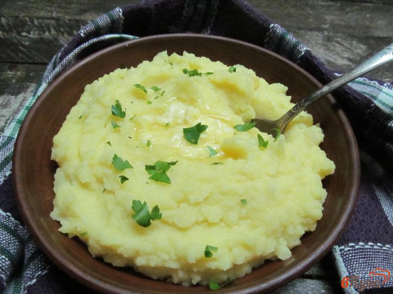 Фото приготовление рецепта: Картофельное пюре с сельдереем шаг №6
