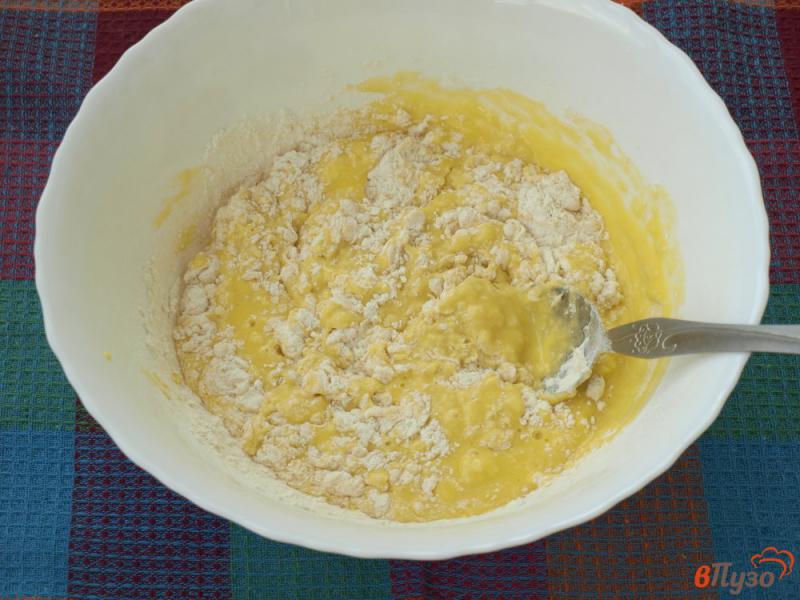 Фото приготовление рецепта: Сырный пирог с сосисками шаг №1