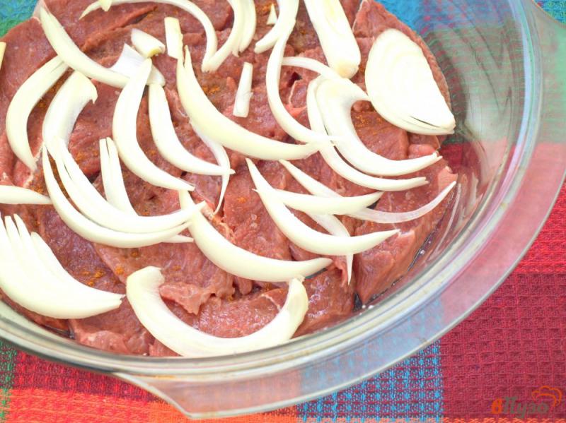 Фото приготовление рецепта: Говядина запечённая с картофелем в духовке шаг №2