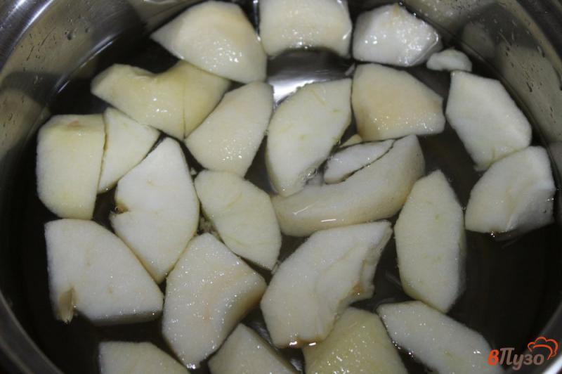 Фото приготовление рецепта: Яблочный компот с калиной и имбирем шаг №2