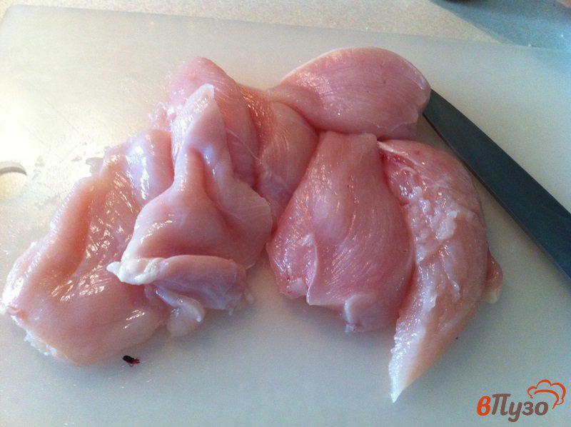 Фото приготовление рецепта: Куриные отбивные в пикантном соусе шаг №2