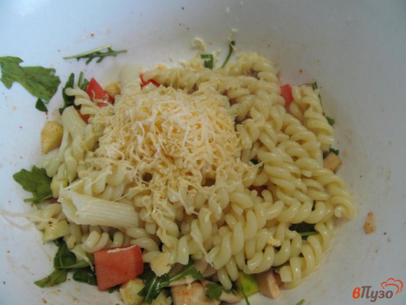 Фото приготовление рецепта: Салат из макарон с овощами шаг №3