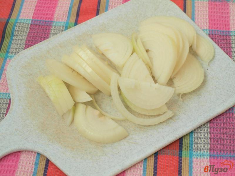 Фото приготовление рецепта: Куриные бёдрышки запечённые с яблоками шаг №2