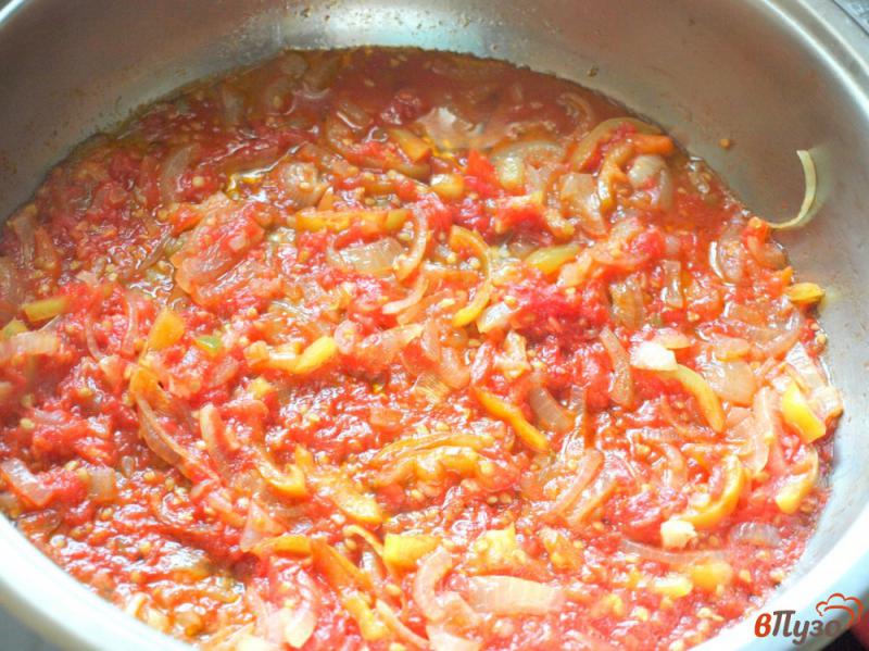 Фото приготовление рецепта: Суп из индейки с помидорами и болгарским перцем шаг №5