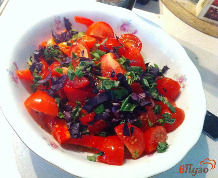 Фото приготовление рецепта: Овощной салат с базиликом шаг №6