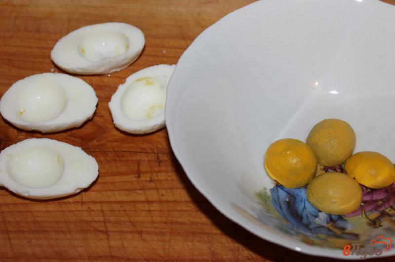 Фото приготовление рецепта: Фаршированные яйца печеночным паштетом с зернистой горчицей шаг №1