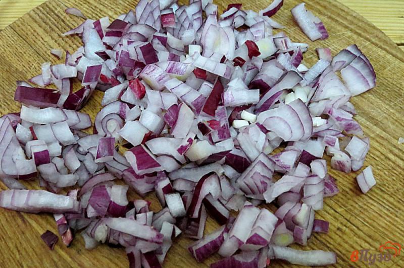 Фото приготовление рецепта: Фрикадельки к гарниру  в томатном соусе шаг №3