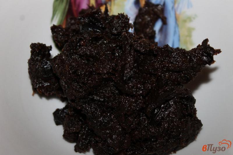 Фото приготовление рецепта: Конфеты из чернослива в ореховой панировке шаг №3