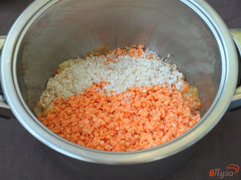 Фото приготовление рецепта: Суп-пюре из риса с чечевицей шаг №2
