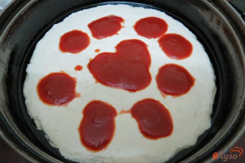 Фото приготовление рецепта: Пицца на сковороде шаг №9