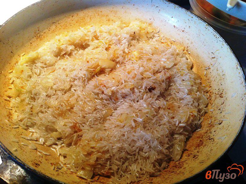 Фото приготовление рецепта: Гарнир из риса и овощей шаг №3
