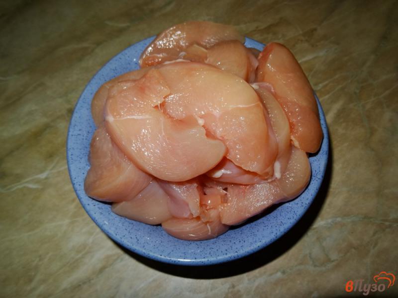 Фото приготовление рецепта: Куриная грудка с апельсином в рукаве шаг №3
