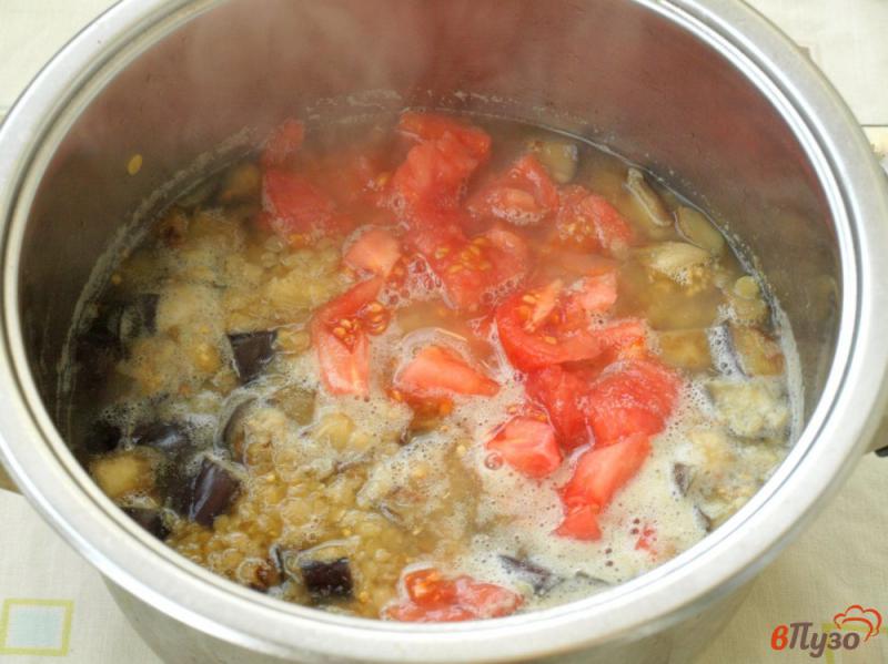 Фото приготовление рецепта: Суп-пюре с баклажанами и красной чечевицей шаг №4