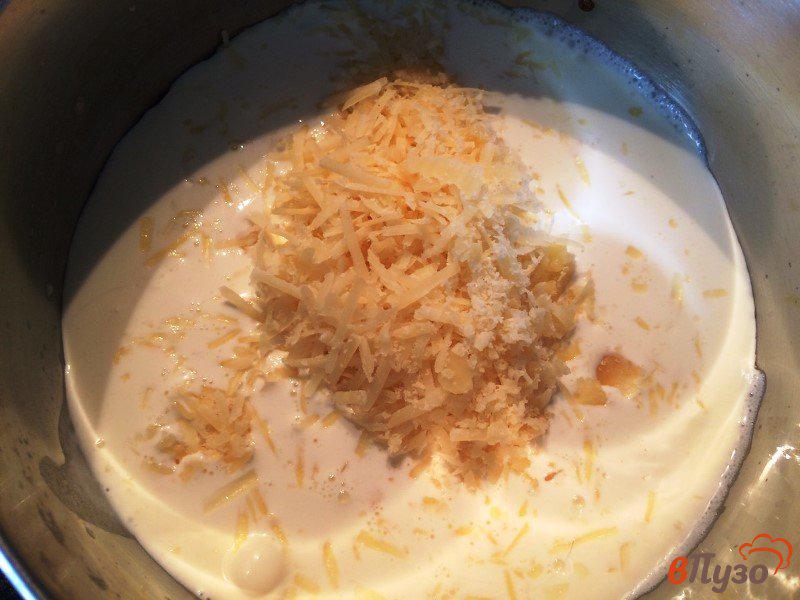 Фото приготовление рецепта: Куриное филе с сырным соусом шаг №6