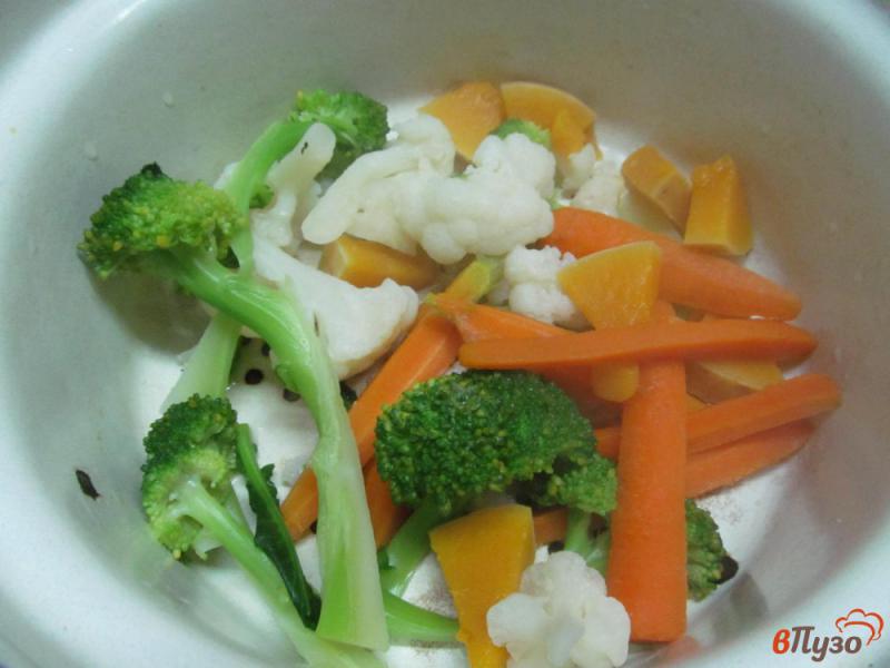 Фото приготовление рецепта: Овощной теплый салат медлей шаг №2