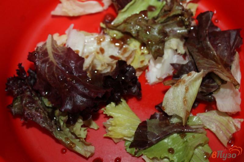 Фото приготовление рецепта: Салат с уткой и яблоком шаг №5