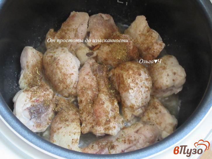 Фото приготовление рецепта: Плов с курицей и коричневым рисом с ореховой приправой шаг №1