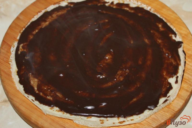 Фото приготовление рецепта: Блинчики на сливках с шоколадным соусом шаг №5