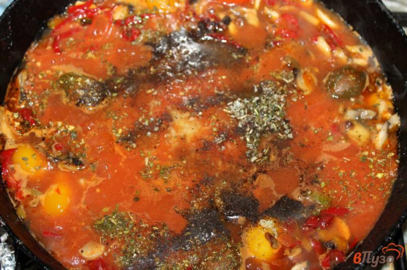 Фото приготовление рецепта: Спагетти с овощами и грибами в томатно - имбирном соусе шаг №5