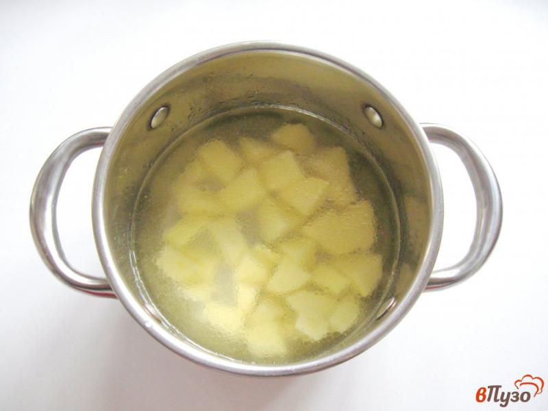 Фото приготовление рецепта: Рисовый суп с грибами и чесноком шаг №1